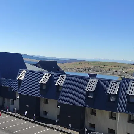 Moderne 4 Pers Au Coeur De Avec Parking - Fr-1-814-184 * Super Besse